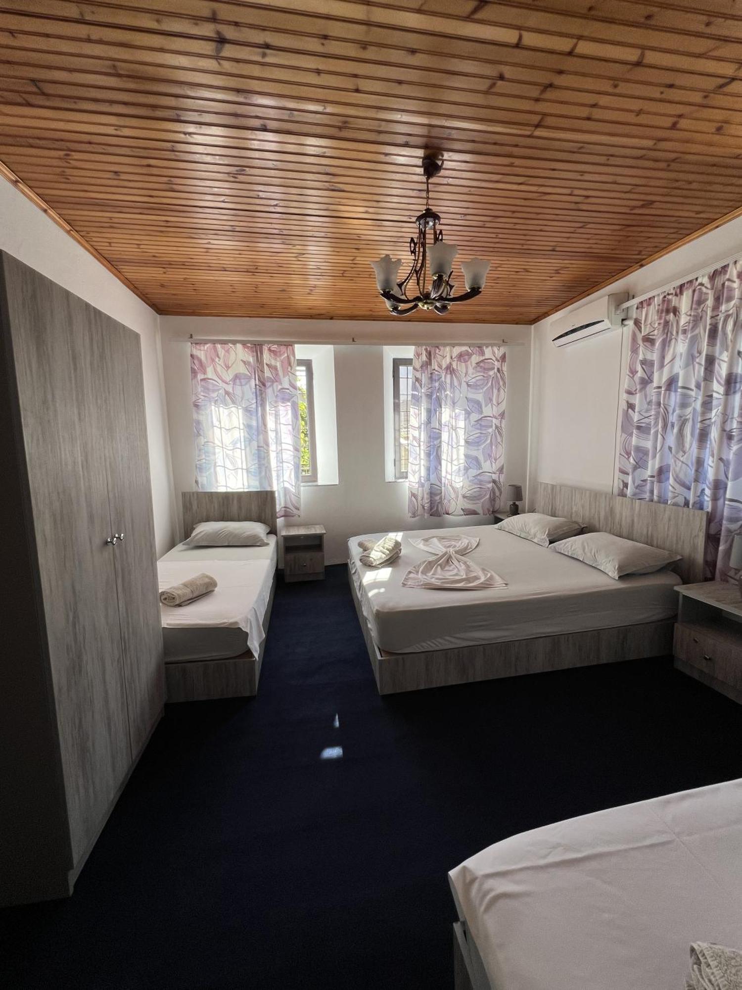 Onetwosleep Guesthouse ชโคเดอร์ ภายนอก รูปภาพ